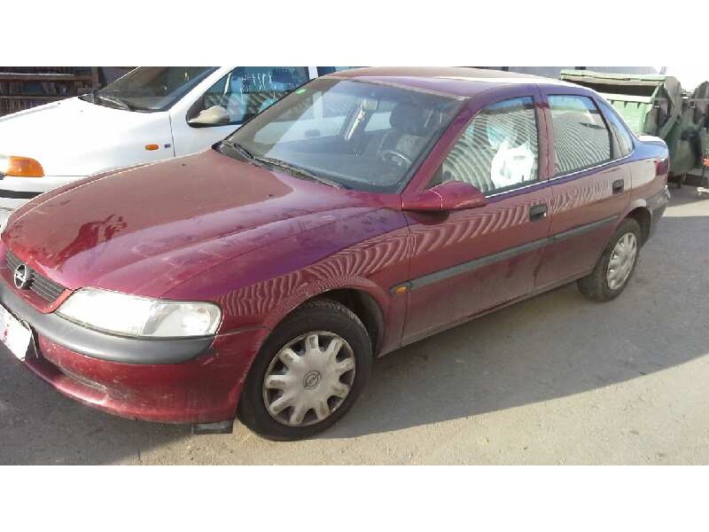opel vectra b berlina del año 1996