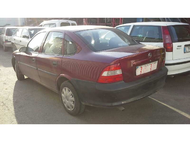 opel vectra b berlina del año 1996