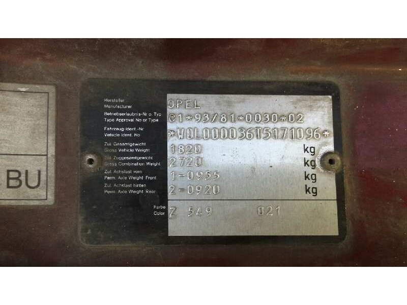 opel vectra b berlina del año 1996