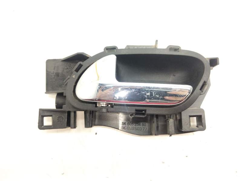 Recambio de maneta interior trasera izquierda para peugeot 308 sw premium referencia OEM IAM 9686950377  