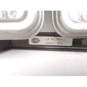 Recambio de faro izquierdo para nissan vanette autobús (c22) 2.4 i (slc22) referencia OEM IAM 26060Y9523 1LB961980 HELLA