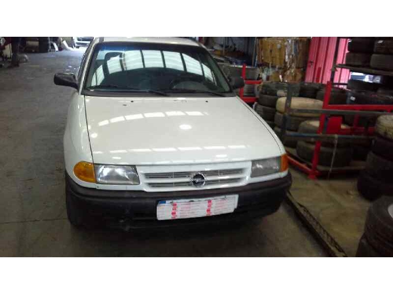 opel astra f berlina del año 1993