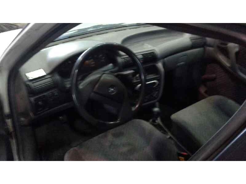 opel astra f berlina del año 1993