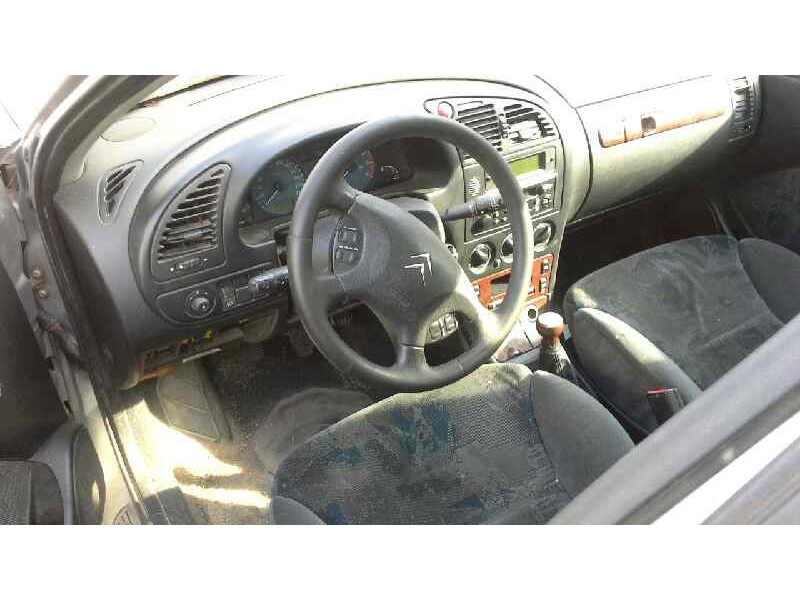 citroen xsara berlina del año 2001