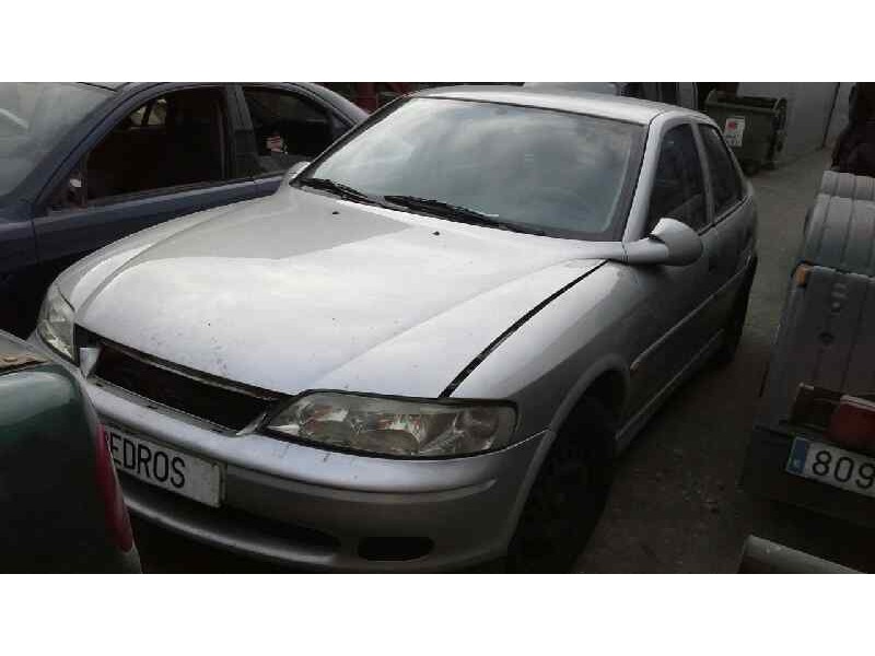 opel vectra b berlina del año 1999