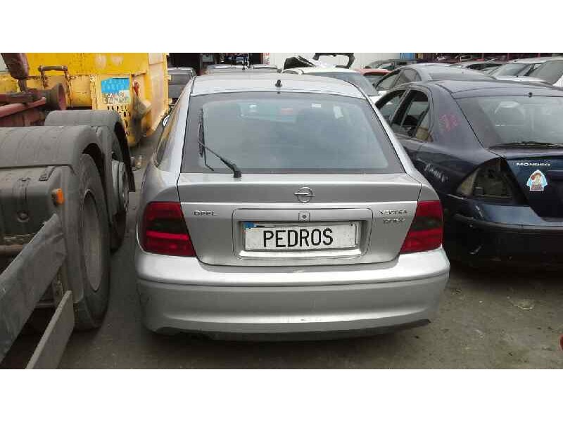 opel vectra b berlina del año 1999