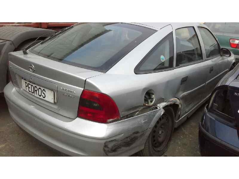opel vectra b berlina del año 1999