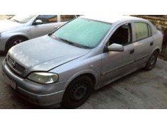 opel astra g berlina del año 2000
