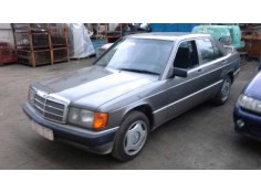 mercedes clase c (w201) berlina del año 1989 2