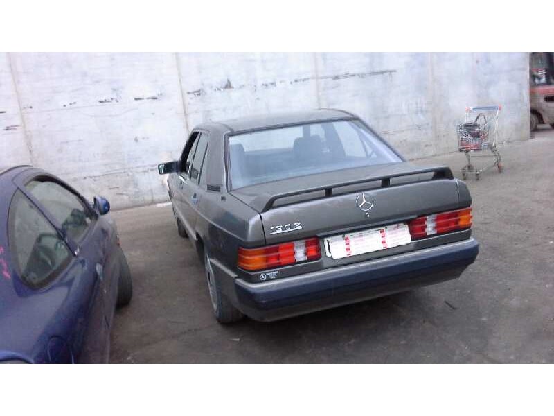 mercedes clase c (w201) berlina del año 1989