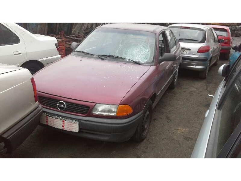 opel astra f berlina del año 1995