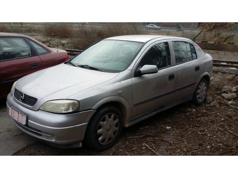 opel astra g berlina del año 2001