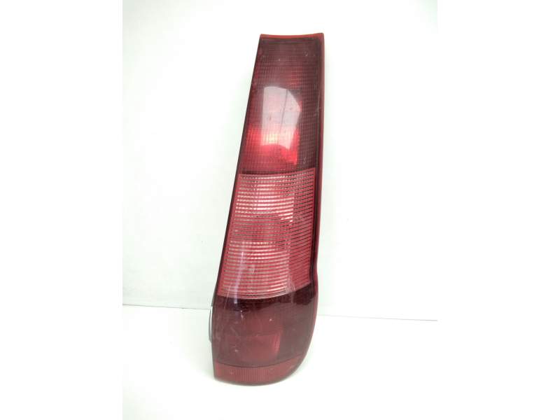 Recambio de piloto trasero derecho para fiat punto berl. (176) 1.2 cat referencia OEM IAM 7730722 29420202 
