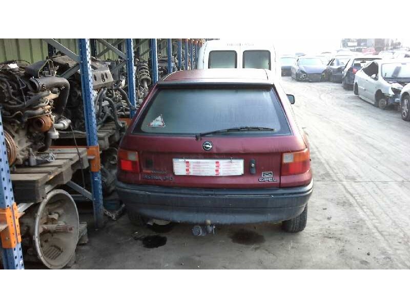 opel astra f berlina del año 1993