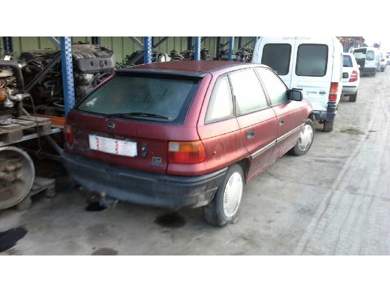 opel astra f berlina del año 1993