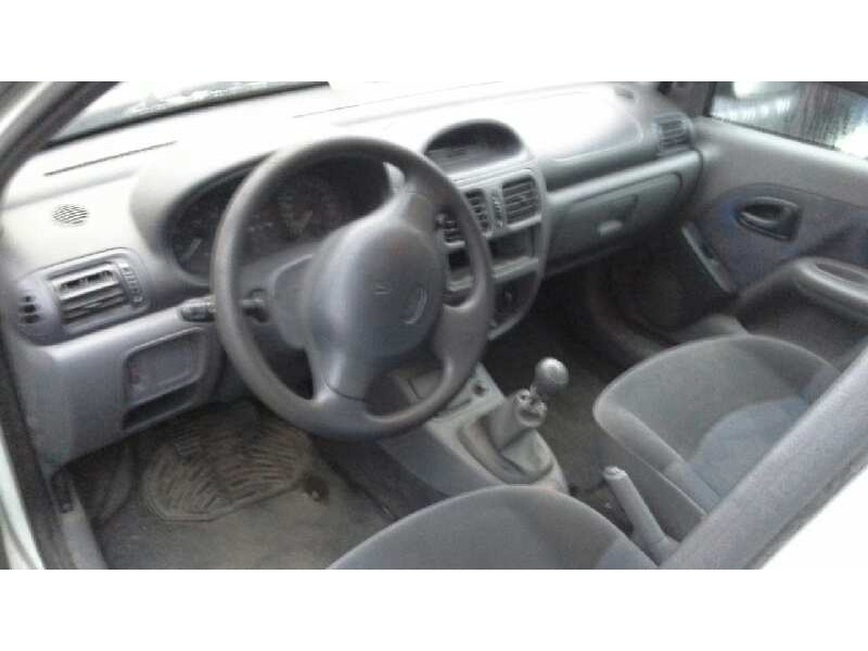 renault clio ii fase i (b/cbo) del año 2000