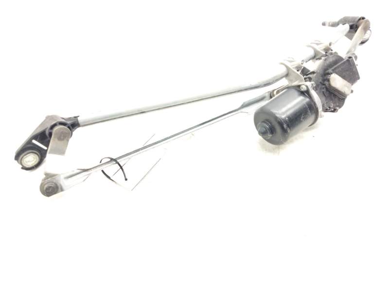 Recambio de motor limpia delantero para renault kangoo profesional referencia OEM IAM 8200409692D  