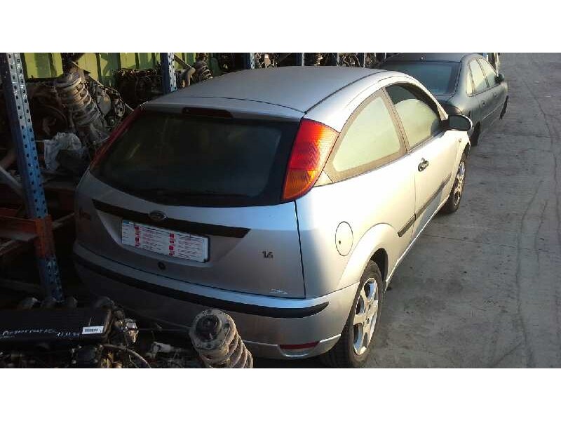 ford focus berlina (cak) del año 2004