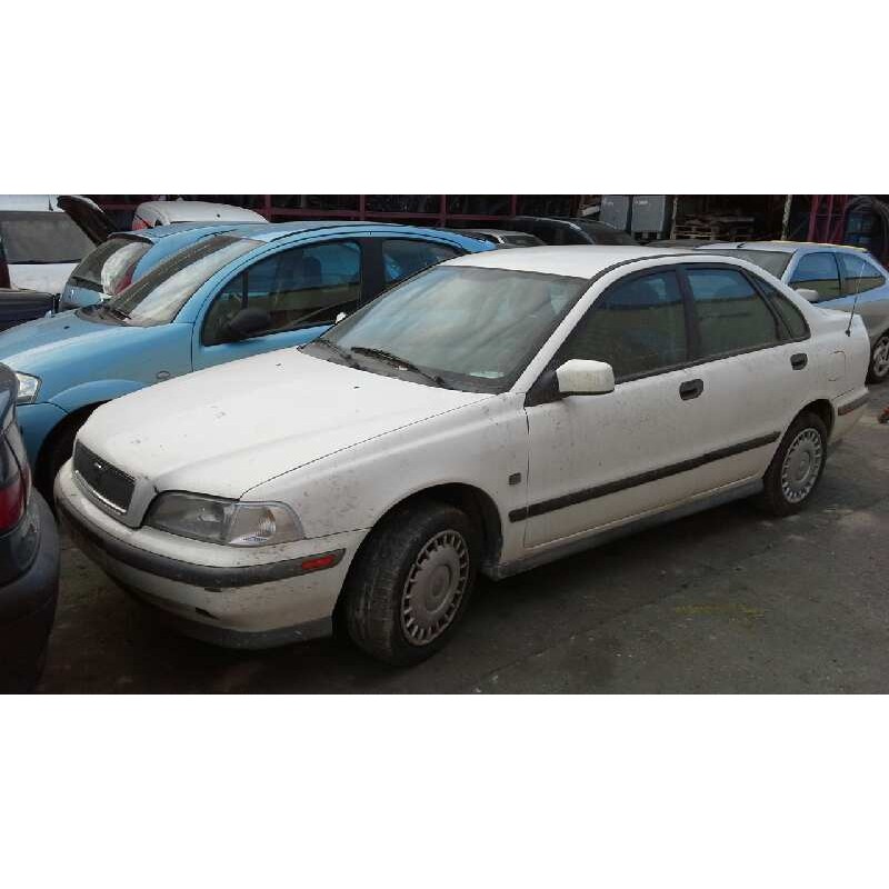 volvo s40 berlina del año 1999