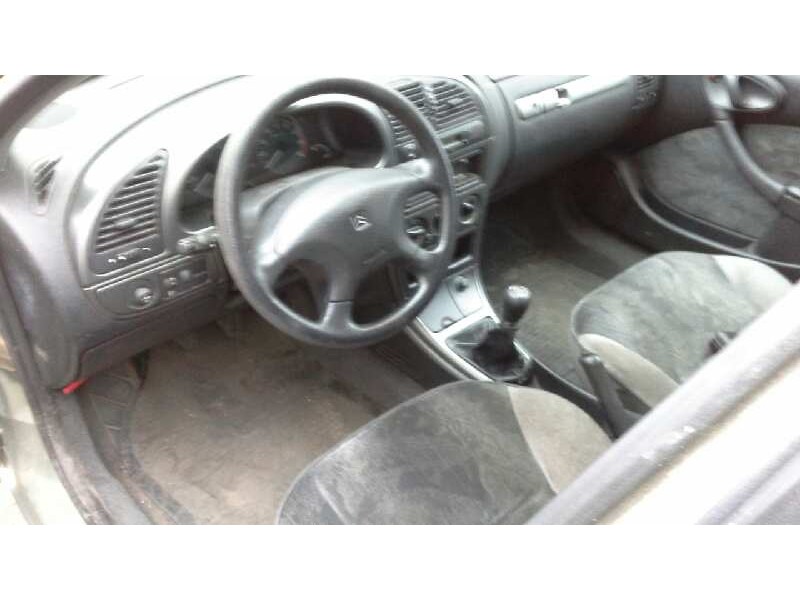 citroen xsara berlina del año 1999