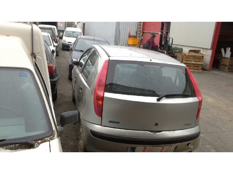 fiat punto berlina (188) del año 2000