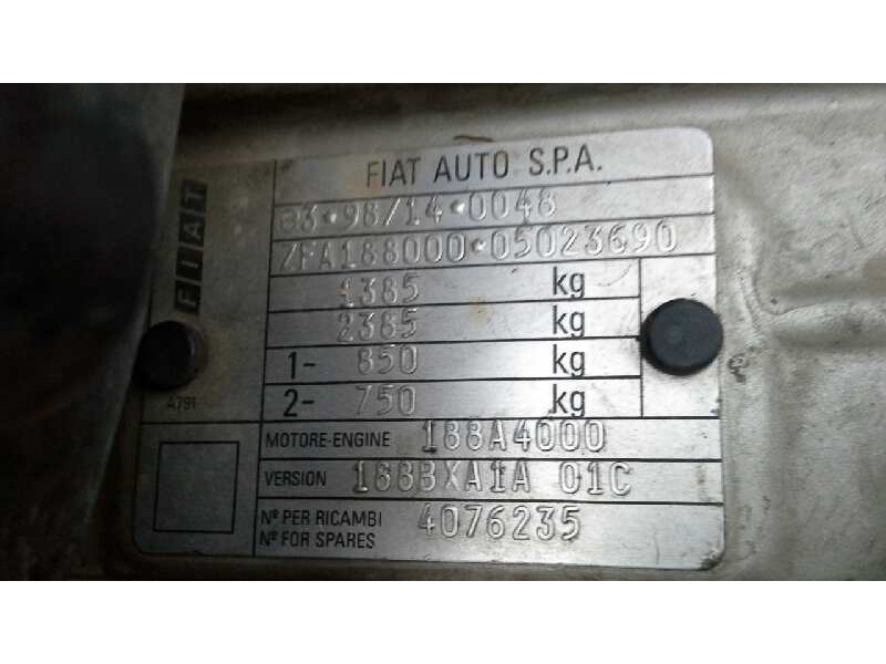 fiat punto berlina (188) del año 2000