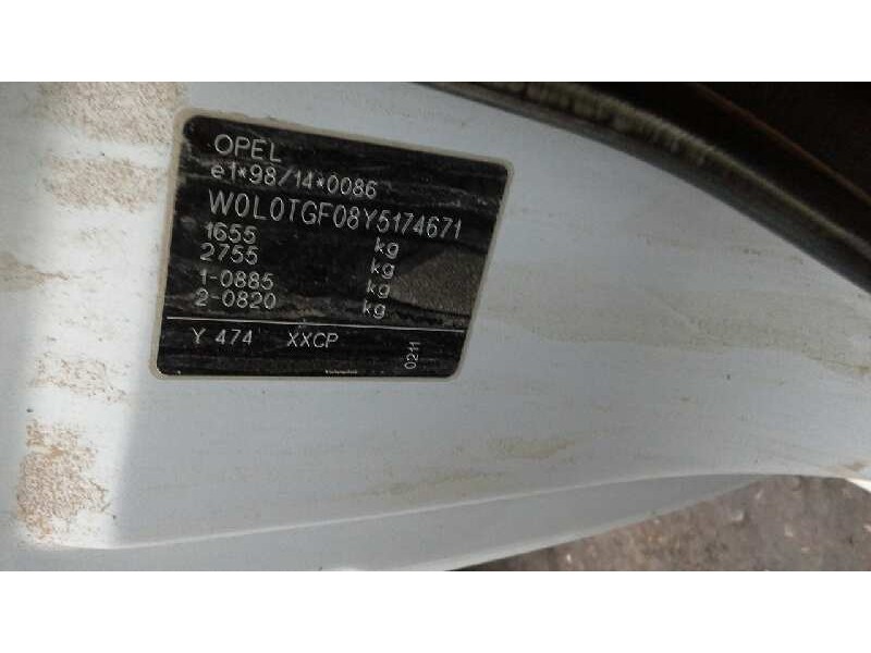 opel astra g berlina del año 2000