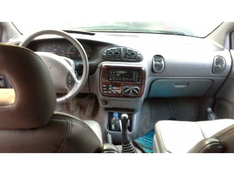 chrysler voyager (gs) del año 1996