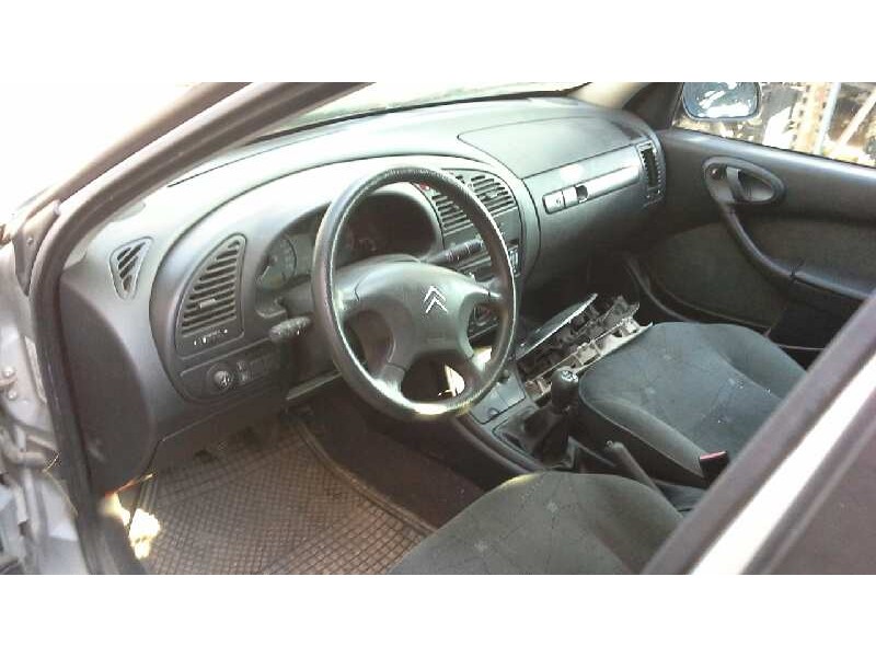 citroen xsara berlina del año 2001