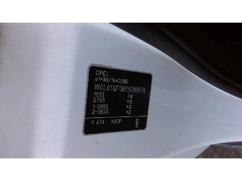 opel astra g berlina del año 2000