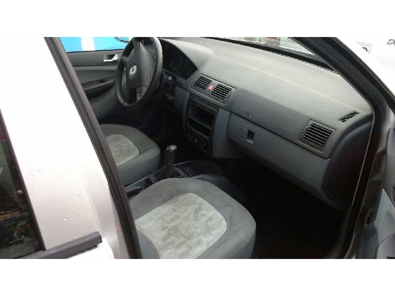 skoda fabia (6y2/6y3) del año 2000