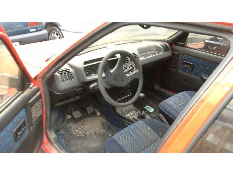 peugeot 205 berlina del año 1994