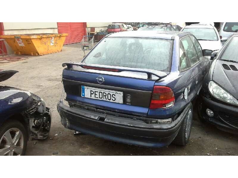 opel astra f berlina del año 1995