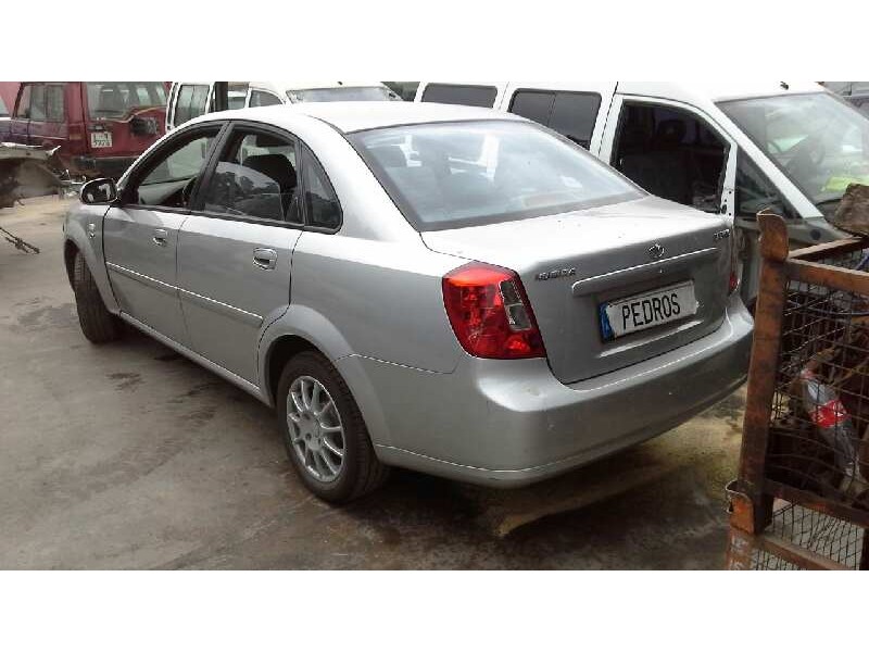 daewoo nubira berlina del año 2003