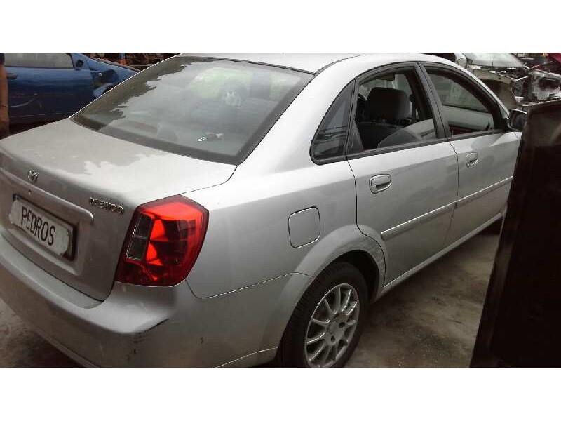 daewoo nubira berlina del año 2003