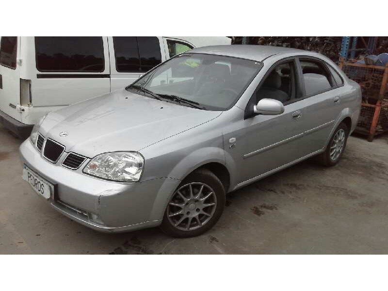 daewoo nubira berlina del año 2003