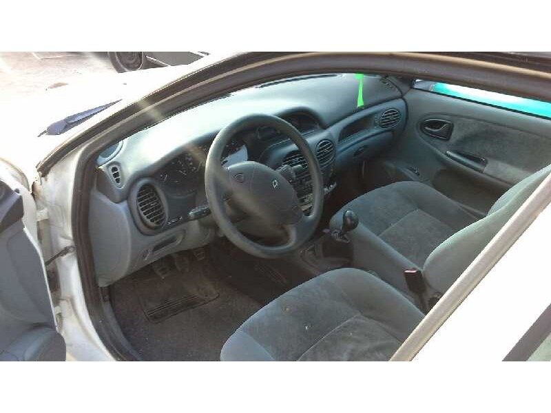 renault megane i classic (la0) del año 1997