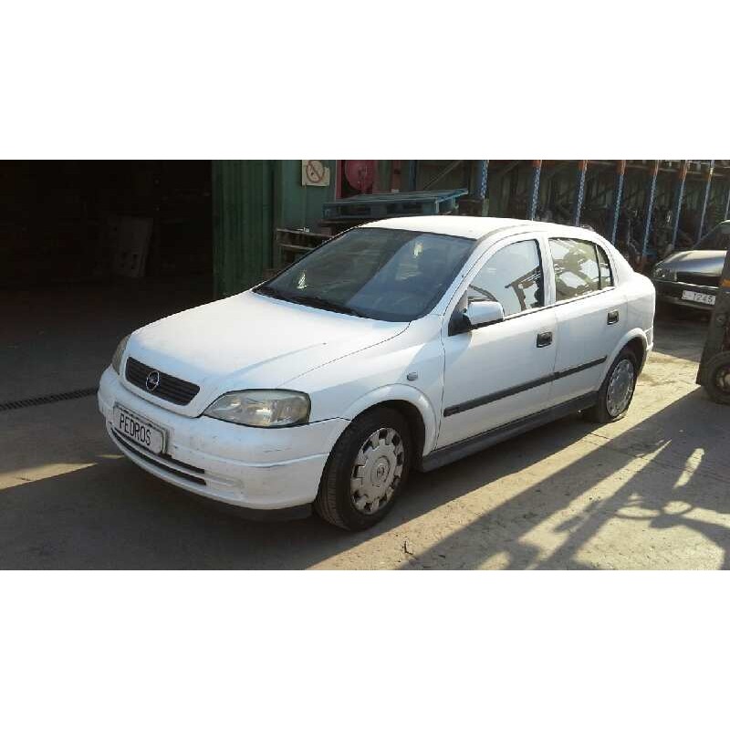 opel astra g berlina del año 2001