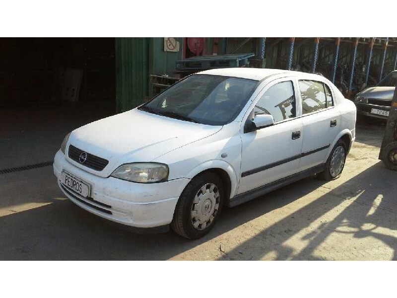 opel astra g berlina del año 2001
