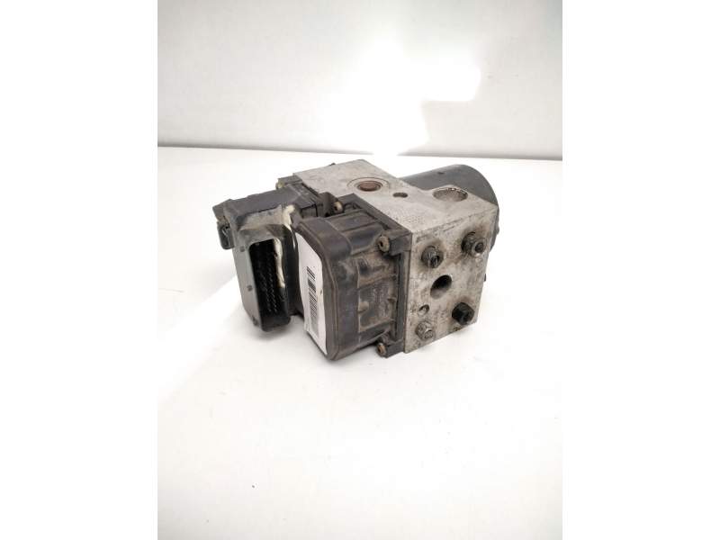 Recambio de abs para nissan terrano ii (r20) 2.7 tdi 4wd referencia OEM IAM 0273004369 090575 476600X800