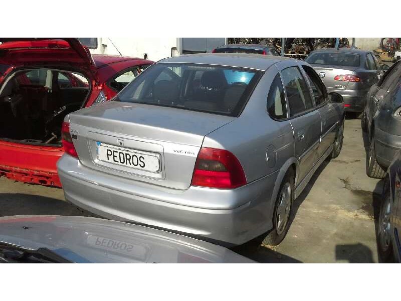 opel vectra b berlina del año 2001
