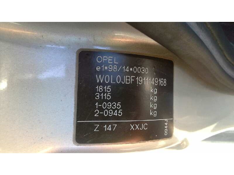 opel vectra b berlina del año 2001