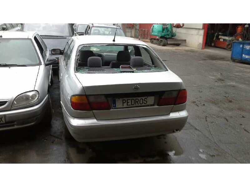 nissan primera berlina (p11) del año 1999