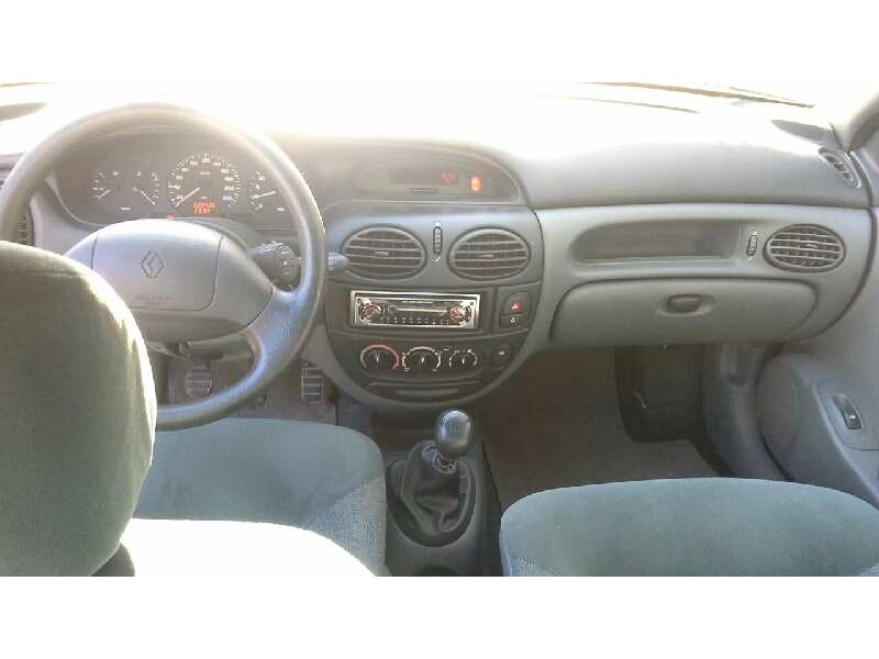renault megane i berlina hatchback (ba0) del año 1999