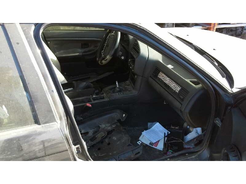 bmw serie 3 berlina (e36) del año 1994