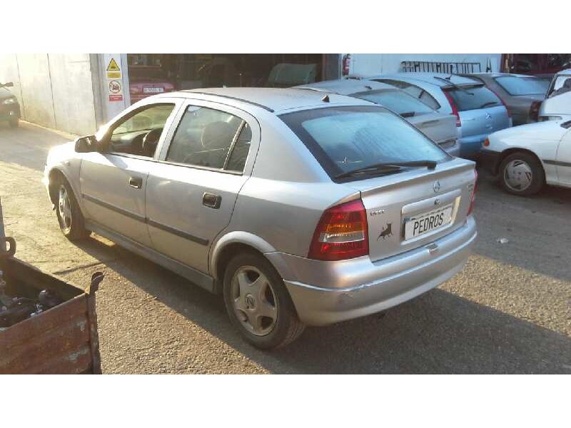 opel astra g berlina del año 1999
