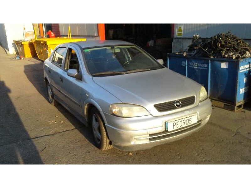 opel astra g berlina del año 1999