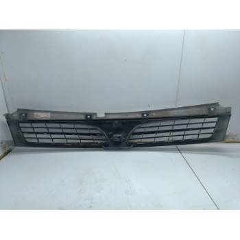 Recambio de rejilla delantera para nissan interstar furgoneta (x70) dci 100 referencia OEM IAM 8200233587  
