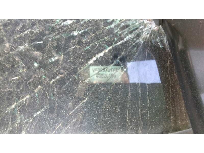 peugeot 206 berlina del año 2000