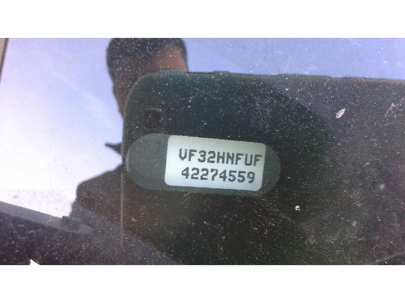 peugeot 206 berlina del año 2002